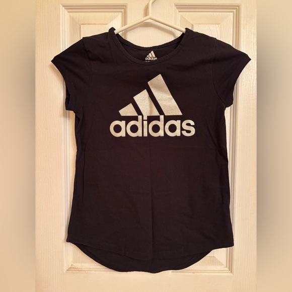 Adidas t-shirt girls size small - Picture 1 of 3